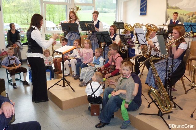 Jugendkapelle Wenschdorf-Monbrunn beim Musikalischen Maienabend 2017