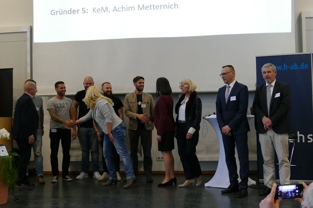 Gratulation der Gewinner: „GǾLD´s GbR“ und „Monkey Cage“