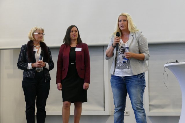 Jurorin Vanessa Weber stellt den Gründer Turbo vor,