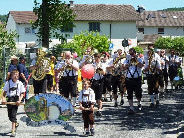 Musikkapelle Watterbach Breitenbuch beim Blumenkorso in Michelstadt