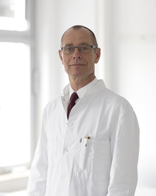 Dr. med. Jan Kemnitz, Chefarzt der Babyfreundlichen Geburtsklinik an der HELIOS Klinik Erlenbach: „Für mich ist es ein Geschenk, ein so stabiles und engagiertes Hebammenteam im Krankenhaus zu haben. | Foto: privat