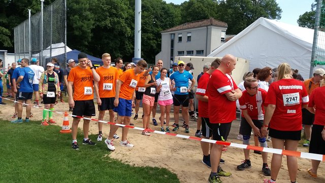 Start zum 6. Hanauer 24h-Lauf.