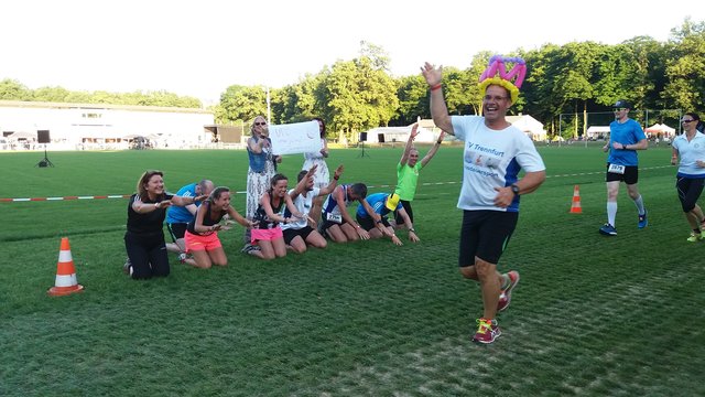 Der gekrönte Team-Coach Udo erfüllte seine lustige Challenge mit Bravour.