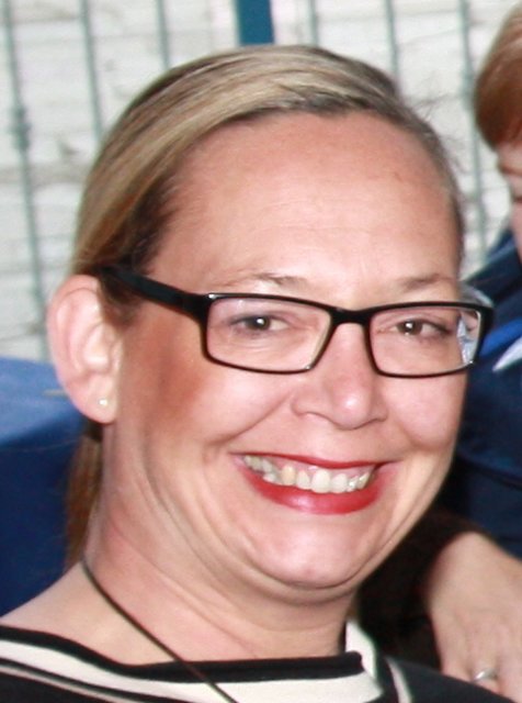 Petra Balonier von Schreibwaren Schnarr in Elsenfeld. | Foto: Sylvia Kester
