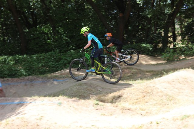 Ganz klar für wagemutige Kids mit der passenden Ausrüstung: der Pumptrack, das neue Highlight in Niedernberg. | Foto: Gemeinde Niedernberg