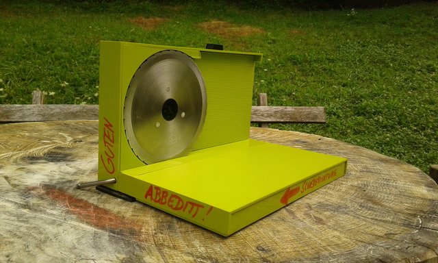 Unsere Brotschneidemaschine geht auf Reisen