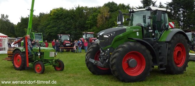 Opa trifft Enkel - Fendt Dieselross trifft Fendt 1000 Vario 1046 beim Bulldog-Kino in Wenschdorf am 9. September 2017