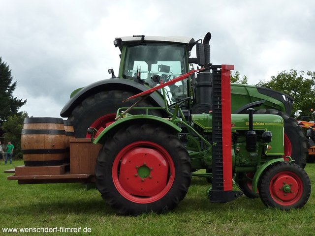 Opa trifft Enkel - Fendt Dieselross trifft Fendt 1000 Vario 1046 beim Bulldog-Kino in Wenschdorf am 9. September 2017