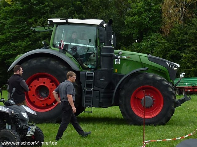 Fendt 1000 Vario 1046 bei Bulldog-Kino in Wenschdorf am 9. September 2017
