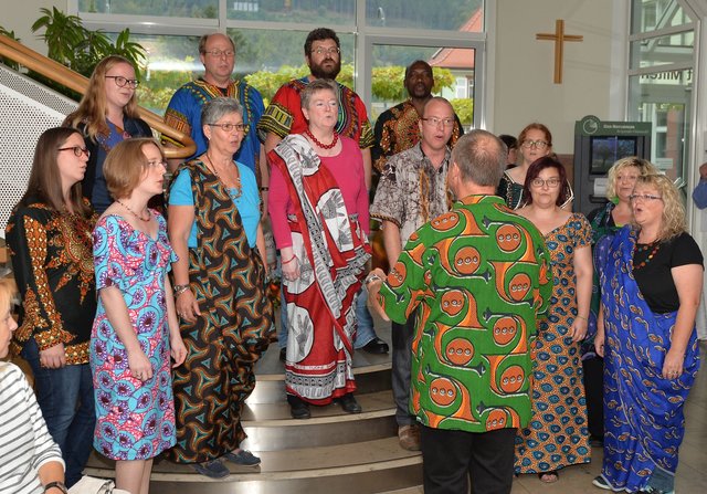 Mit afrikanischen Klängen heimste der Chor Lyra Musica viel Applaus bei der Auszeichnungsfeier ein.