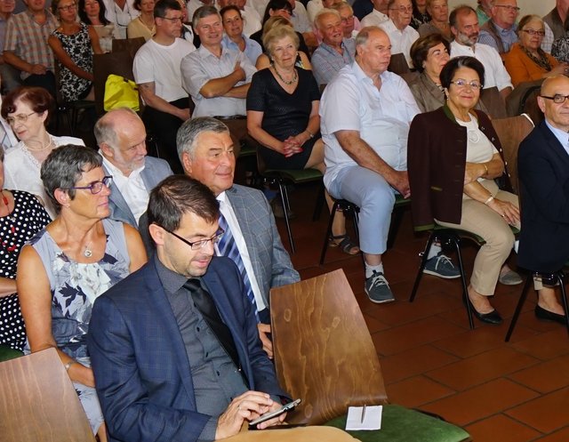 Viele Weggefährten sahen Roland Schwing als menschlichen Politiker, als Brückenbauer, der viele Grenzen überwand, als ﻿guten Freund und wichtigen Ratgeber.