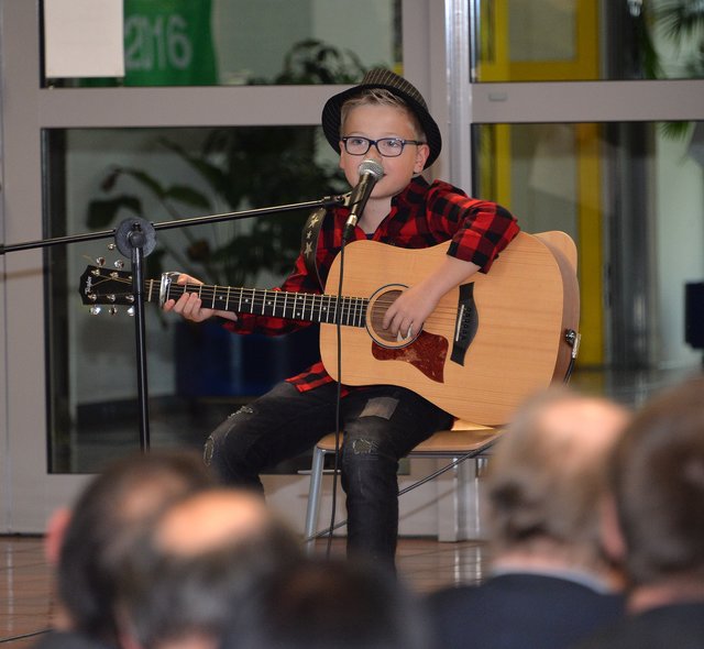 Vielbejubelt: Nils Vandeven mit dem Song „Abseits der Welt“