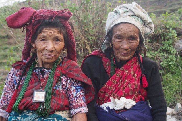 Alte Tamangfrauen | Foto: Roman Mueller