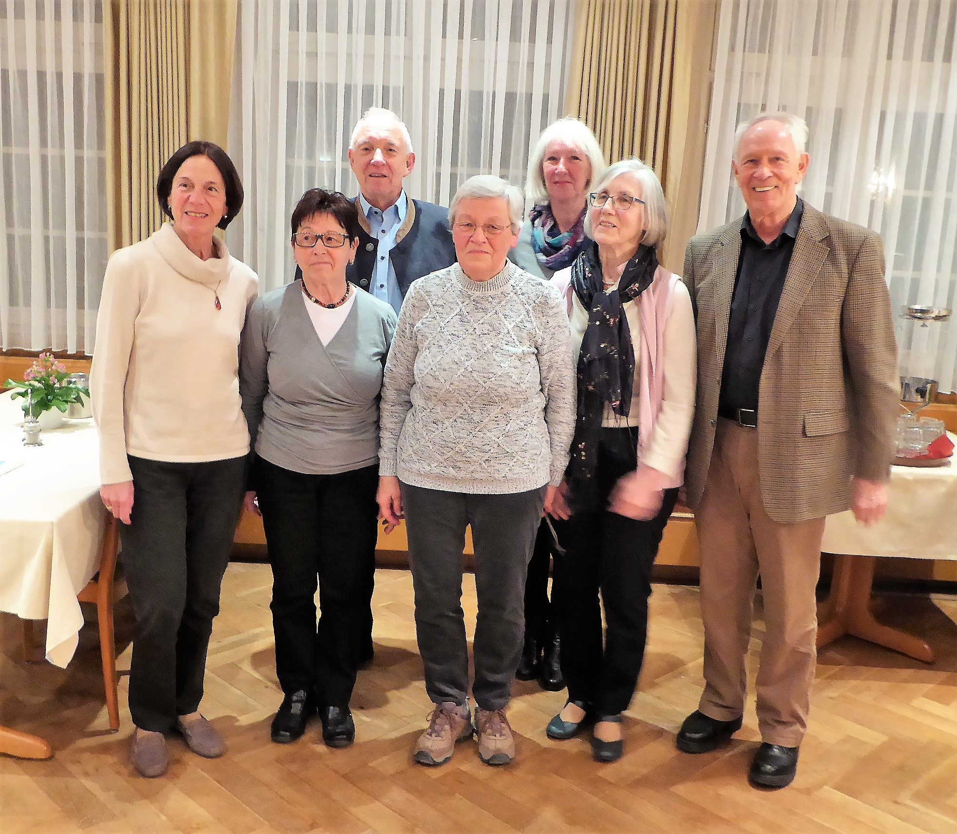 v. links: Gisela Tegtmeyer, Margarethe Rehberg, Rosemarie Huber, Frieda Fleckenstein, Horst Fischer, dahinter Josef Eck, Elly Jannink abwesend Andrea Meisel