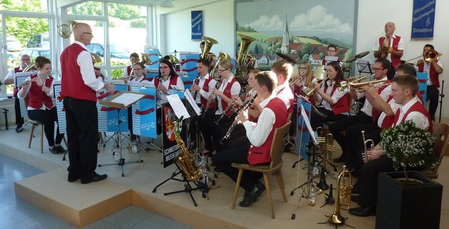 Schneeberger Musikanten unter der Leitung von Berthold Blatz