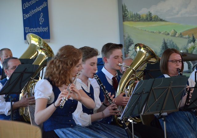 Odenwälder Trachtenkapelle Wenschdorf-Monbrunn unter der Leitung von Susanne Hock