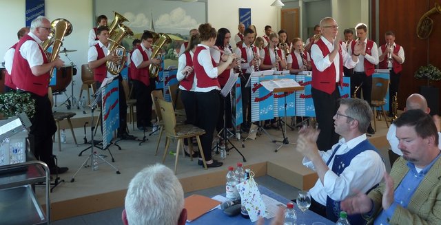 Schneeberger Musikanten unter der Leitung von Berthold Blatz