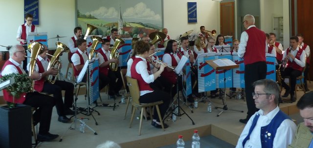 Schneeberger Musikanten unter der Leitung von Berthold Blatz