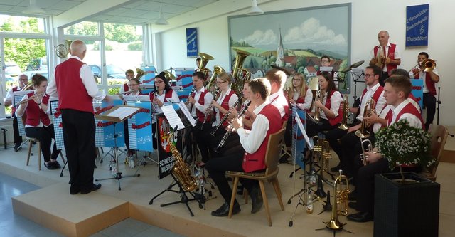 Schneeberger Musikanten unter der Leitung von Berthold Blatz