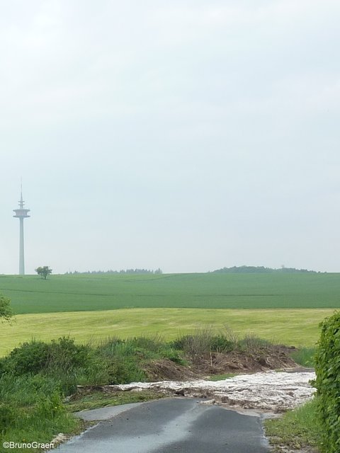 Schlamm und Hagel in Wenschdorf