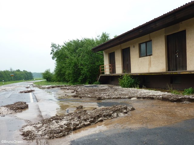 Schlamm und Hagel in Wenschdorf