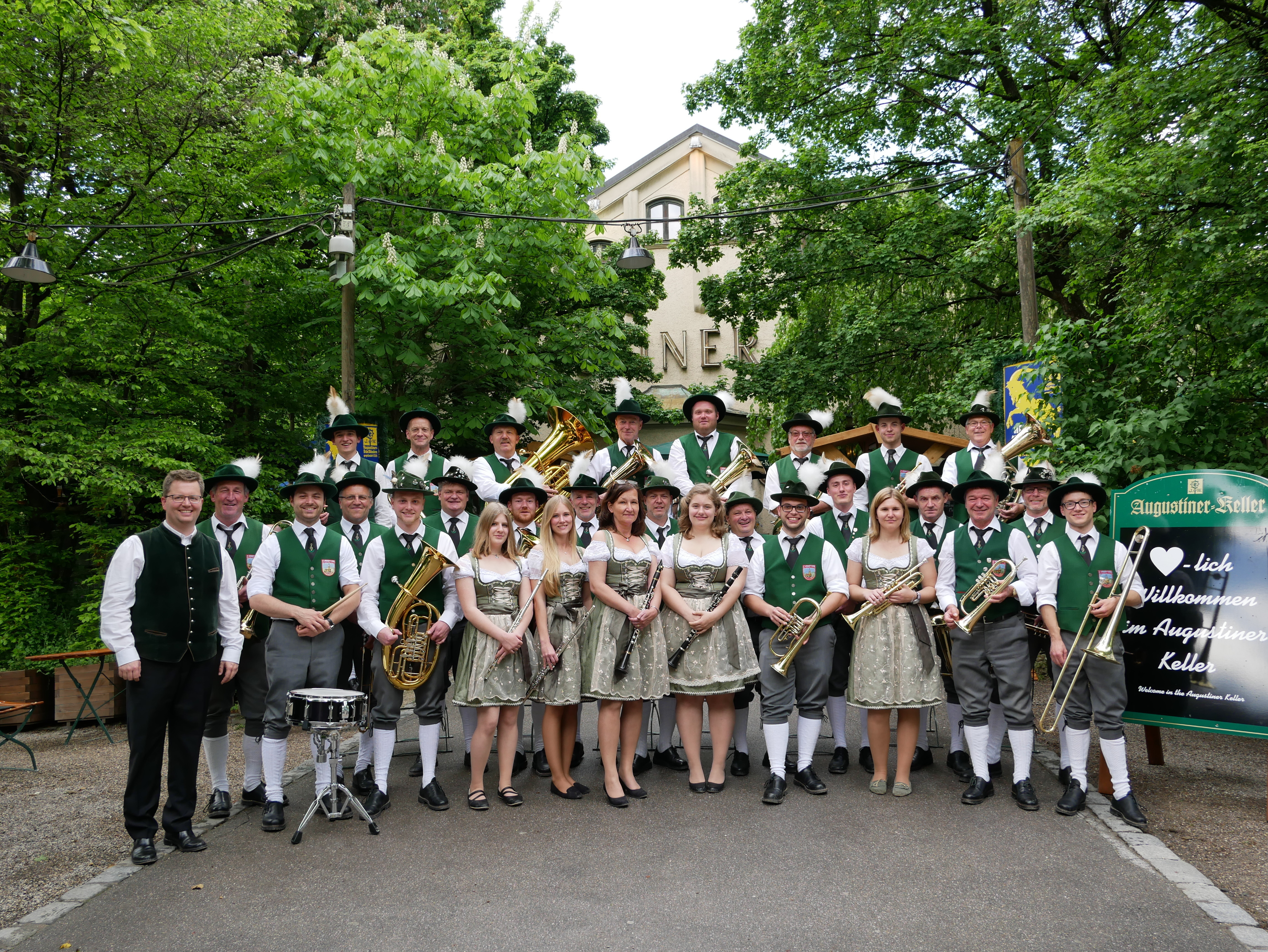 Die Musikerinnen und Musiker des Musikvereins "Spessartklang" Hobbach