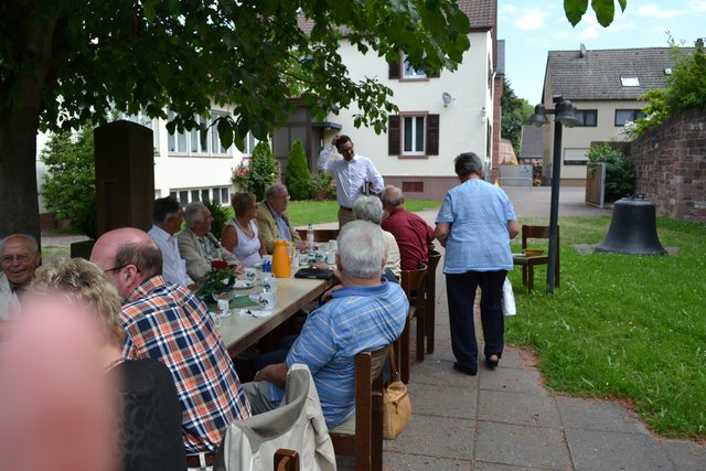 Gäste des Kirchenkaffees, anlässlich der Patroziniumsfeier in Kleinheubach