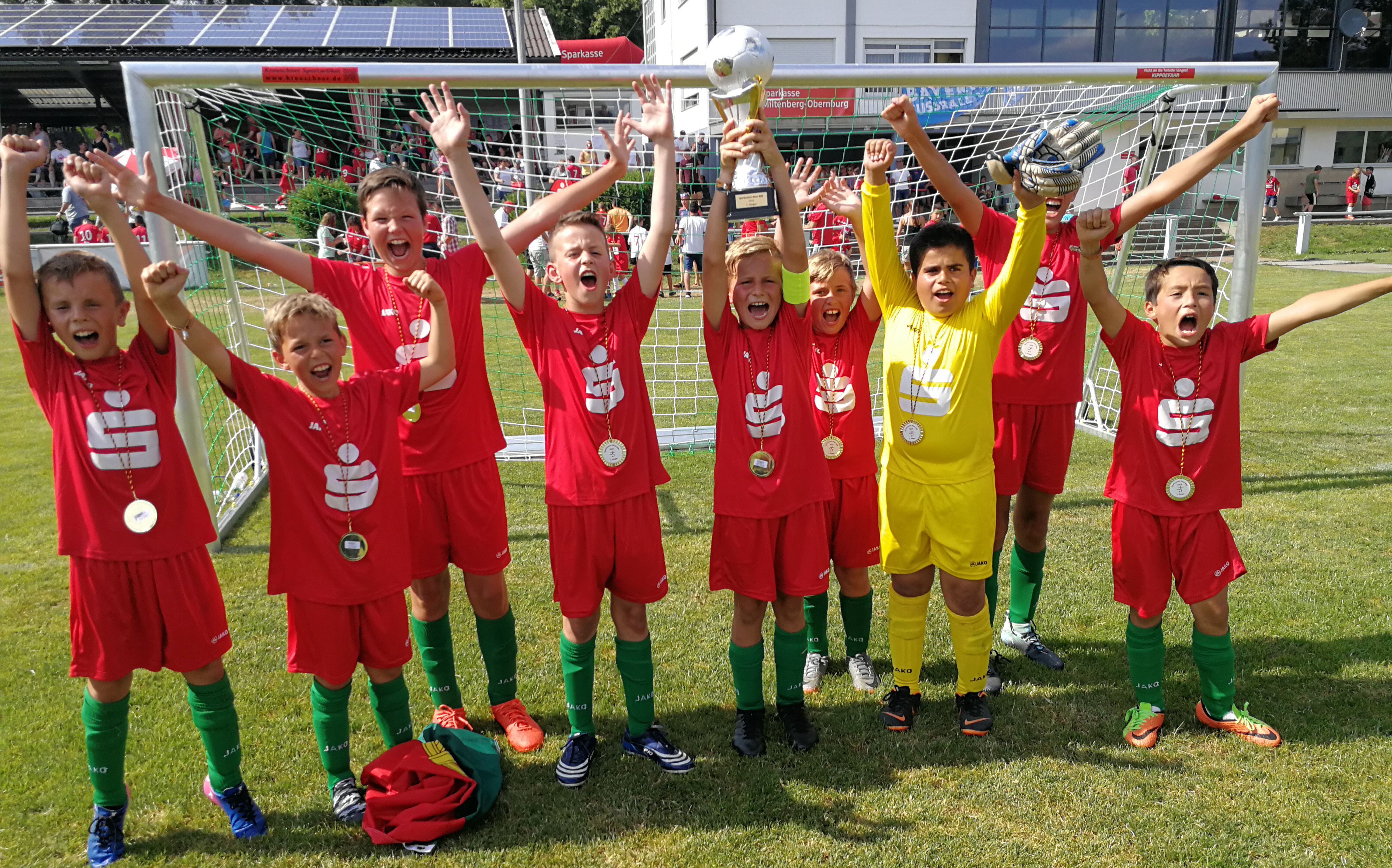 In einem packenden Finale siegte Portugal (TSV Großheubach) erst im Achtmeterschießen gegen den Iran (Sportfreunde Schneeberg E1).