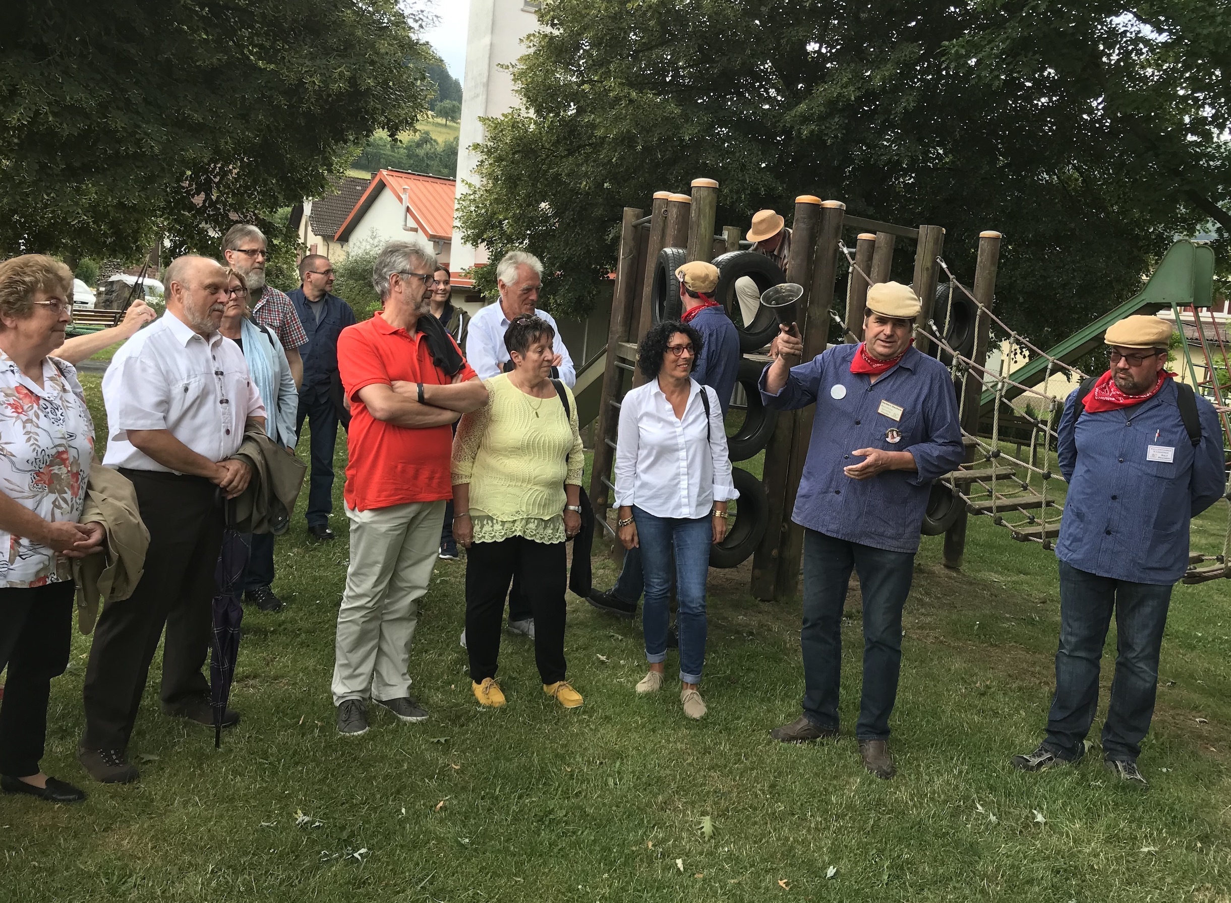 Der Rundgang beginnt.