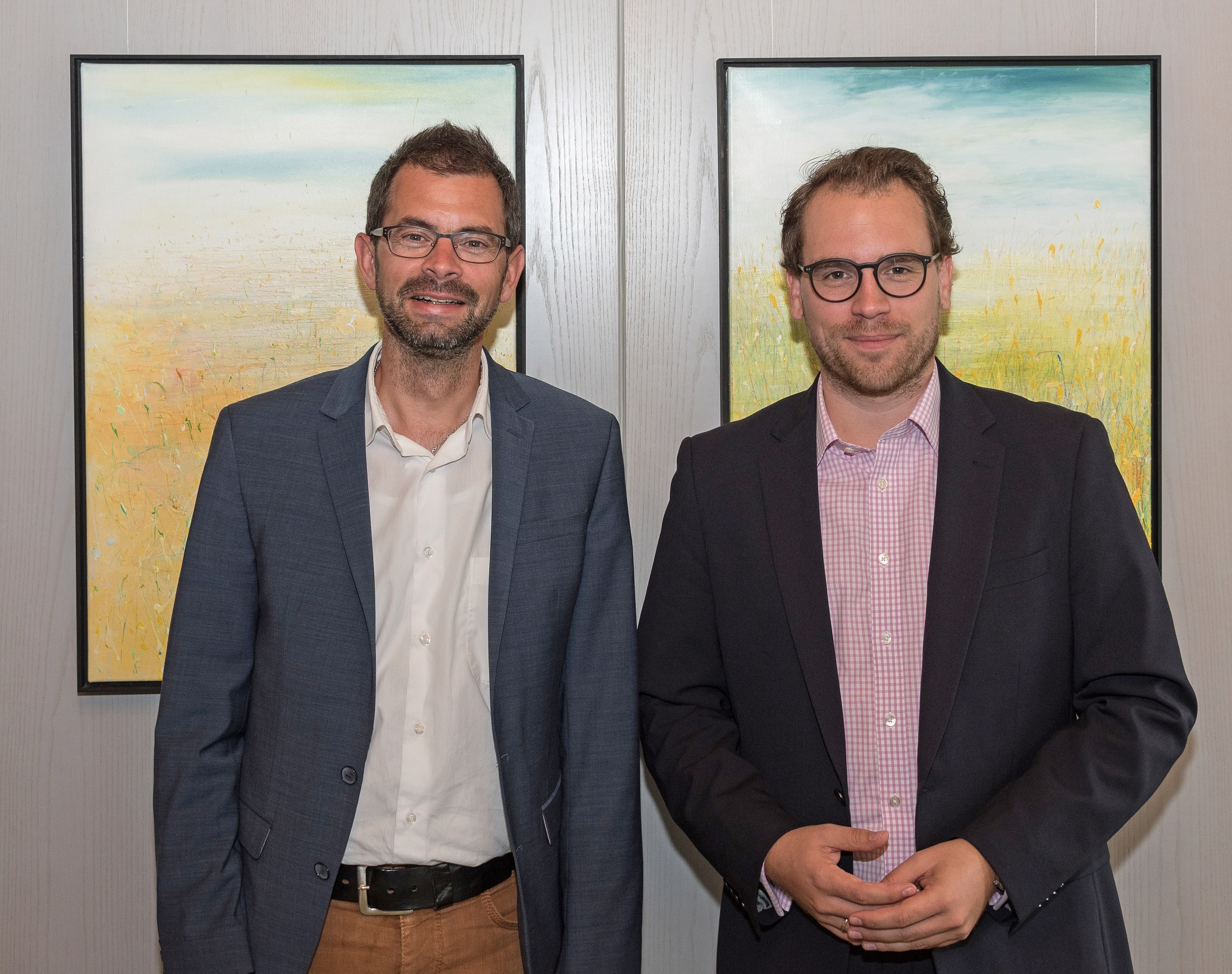 Sven Axt, der neue Helios-Geschäftsführer der Kliniken Erlenbach und Miltenberg (rechts), und Landrat Jens Marco Scherf legen Wert auf gute Kommunikation.