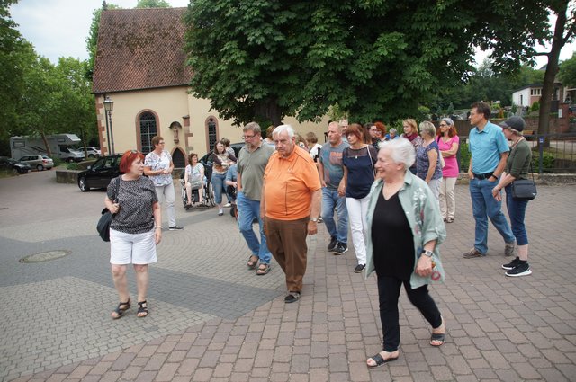 Immer flott dabei, Maria Holzheid (rechts), Leiterin der Gruppe. | Foto: Miriam Weitz