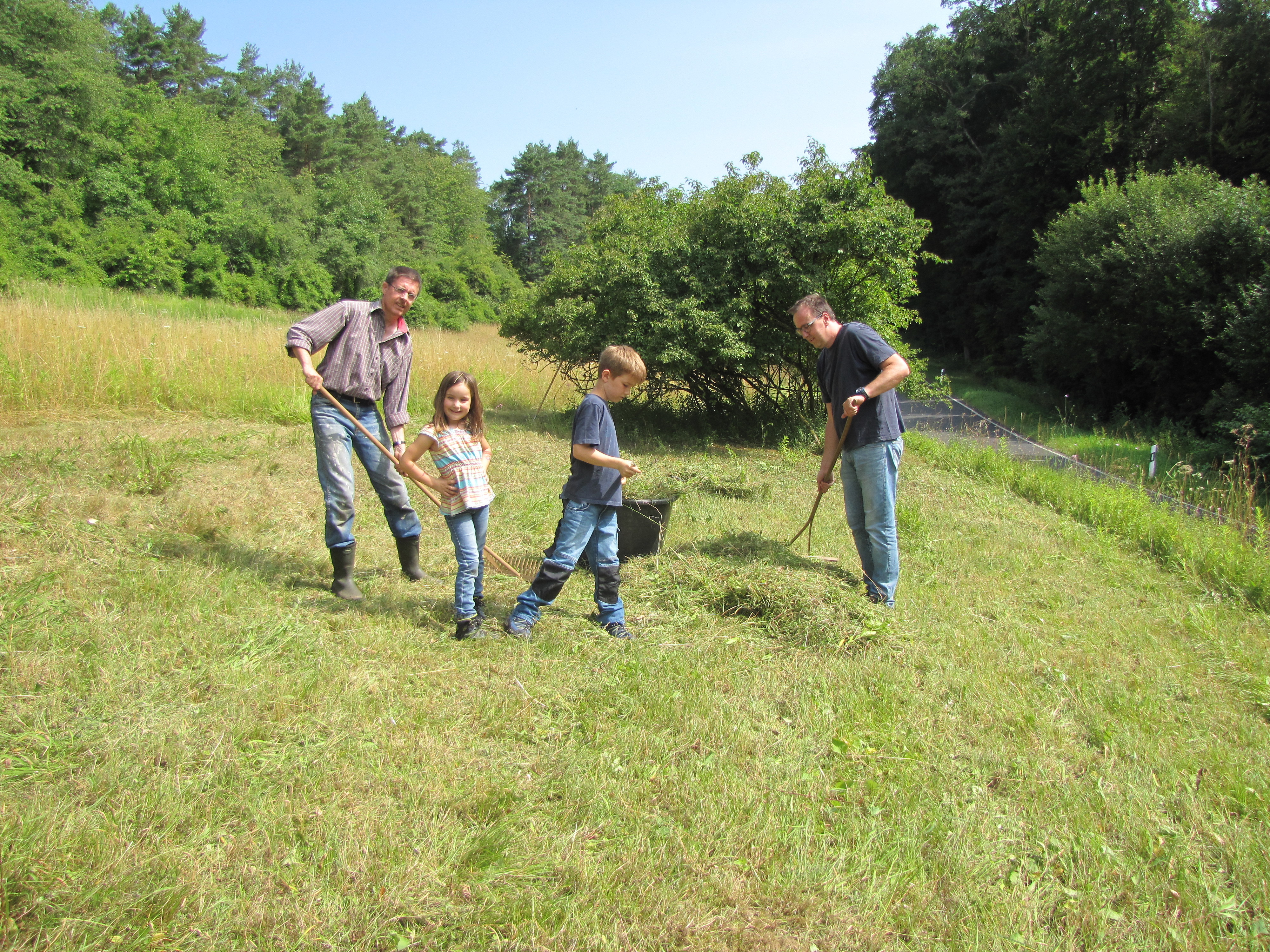 Handarbeit von Groß und Klein (Foto: Matthias Staab)