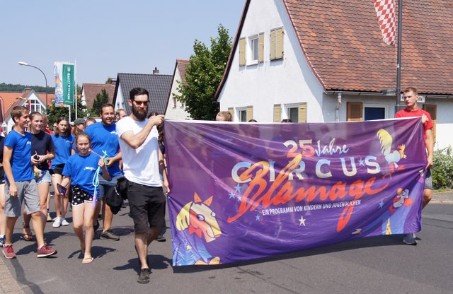 ...mit starker Beteiligung