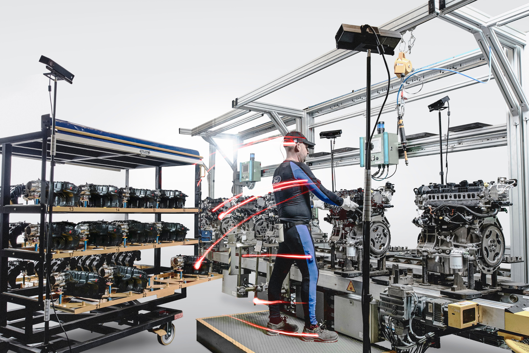 Erfasst: Sensoren ertasten die Bewegungsabläufe des Arbeiters.