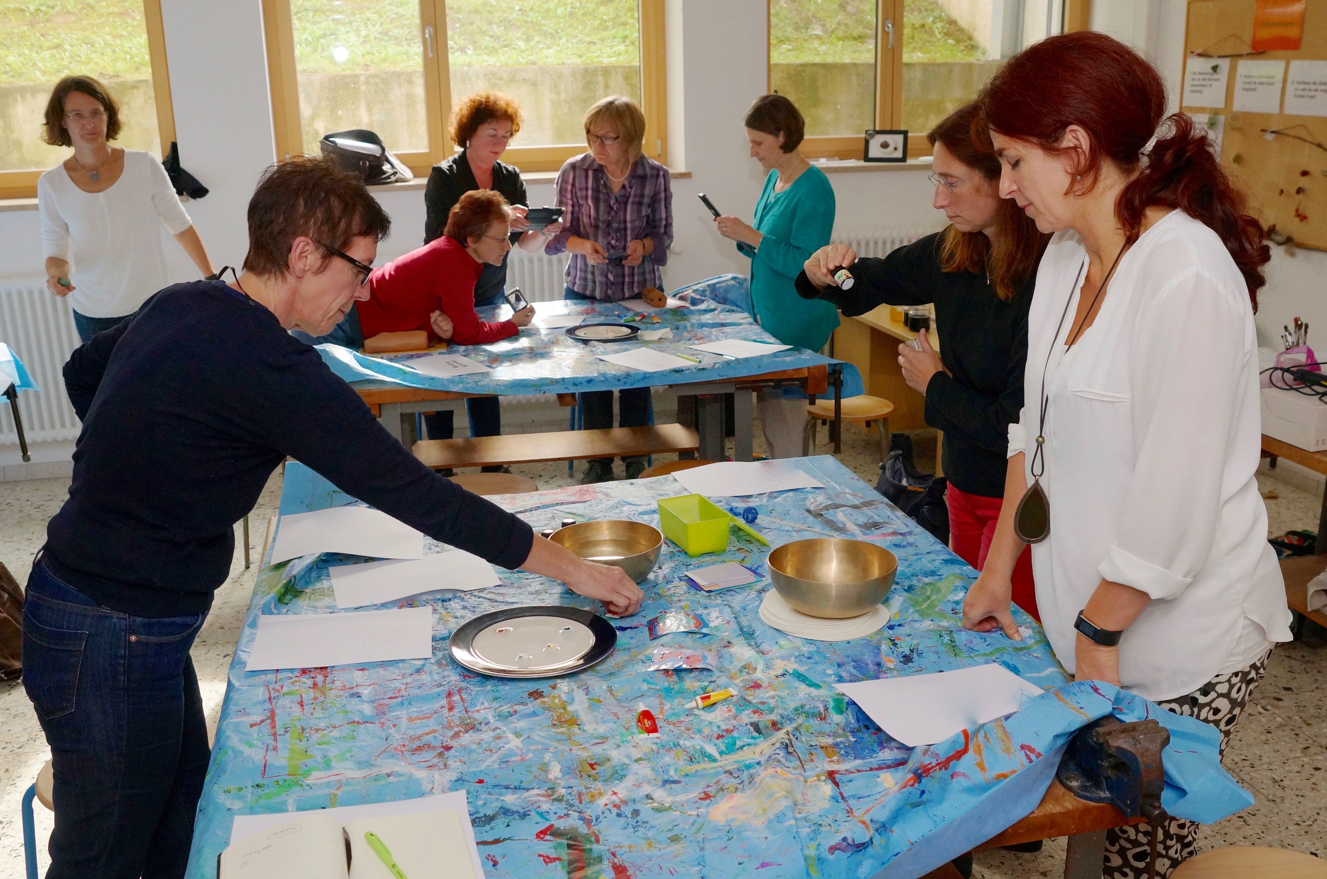 Kunst kommt an - vor allem bei uns in der Region und im Landkreis. Faszinierende Kurse - nicht nur zum kreativen Bereich - gibt es auch bei der VHS Miltenberg und Erlenbach.