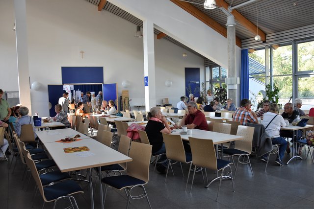 Bewirtung im Foyer der Mittelmühle in Bürgstadt.