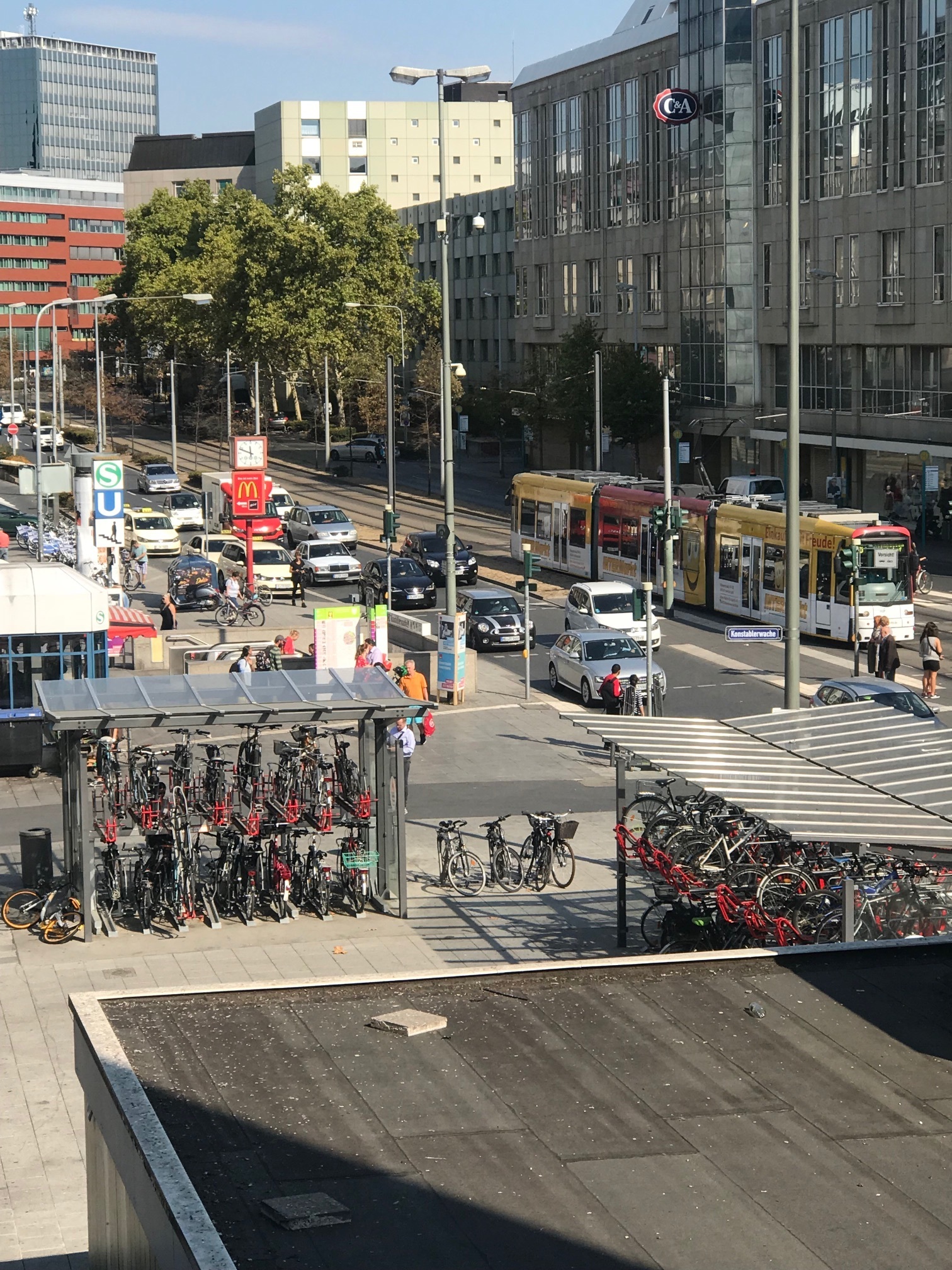 In Zukunft wird man überlegen müssen, welches Verkehrsmittel man benutzt. Bild Quelle: Verkehrsdezernat Stadt Frankfurt