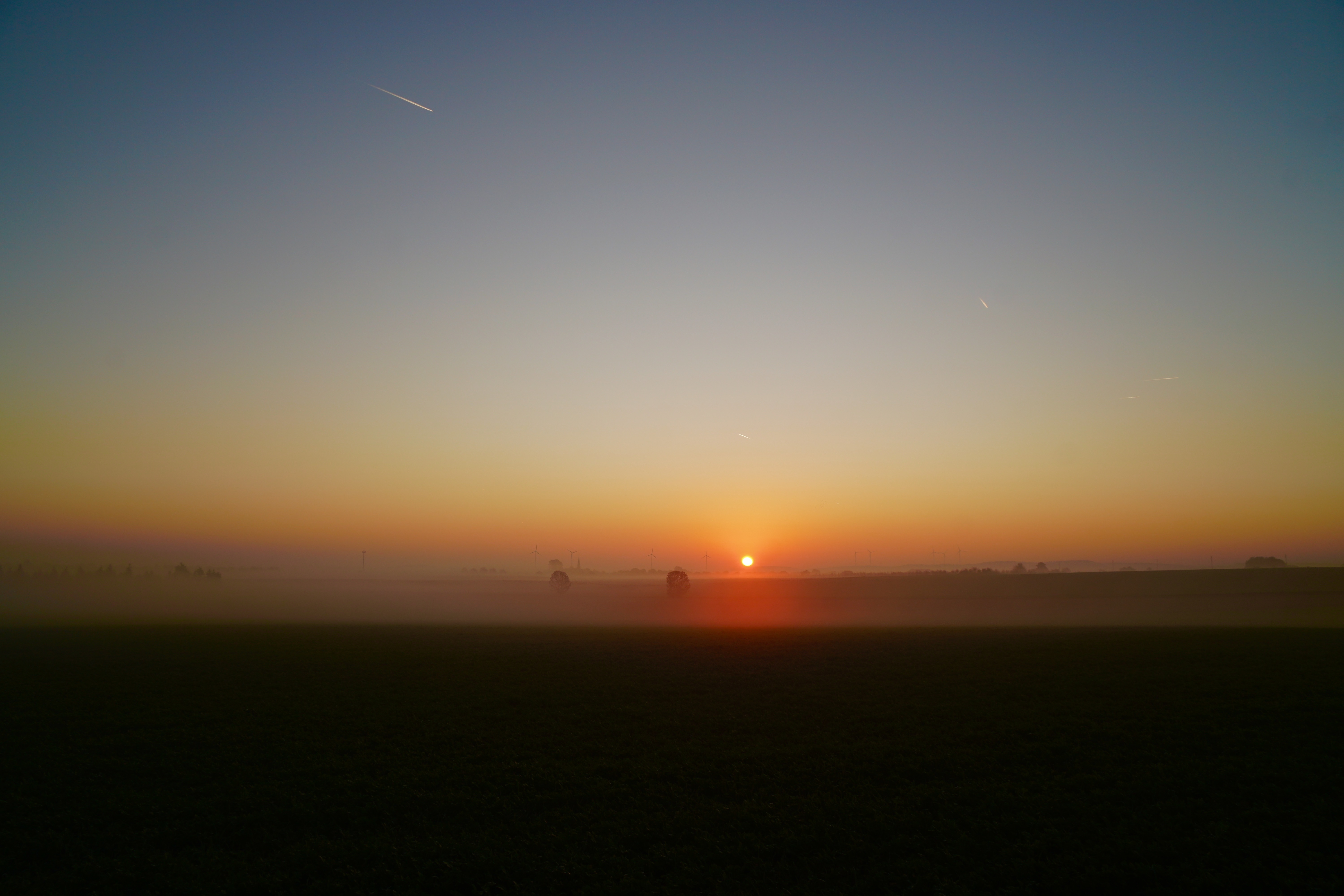 Oktober-Sonnenaufgang im Odenwald.