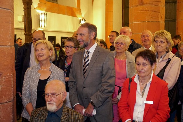 Interessierte Gäste bei der Jubiläumsfeier im Alten Rathaus