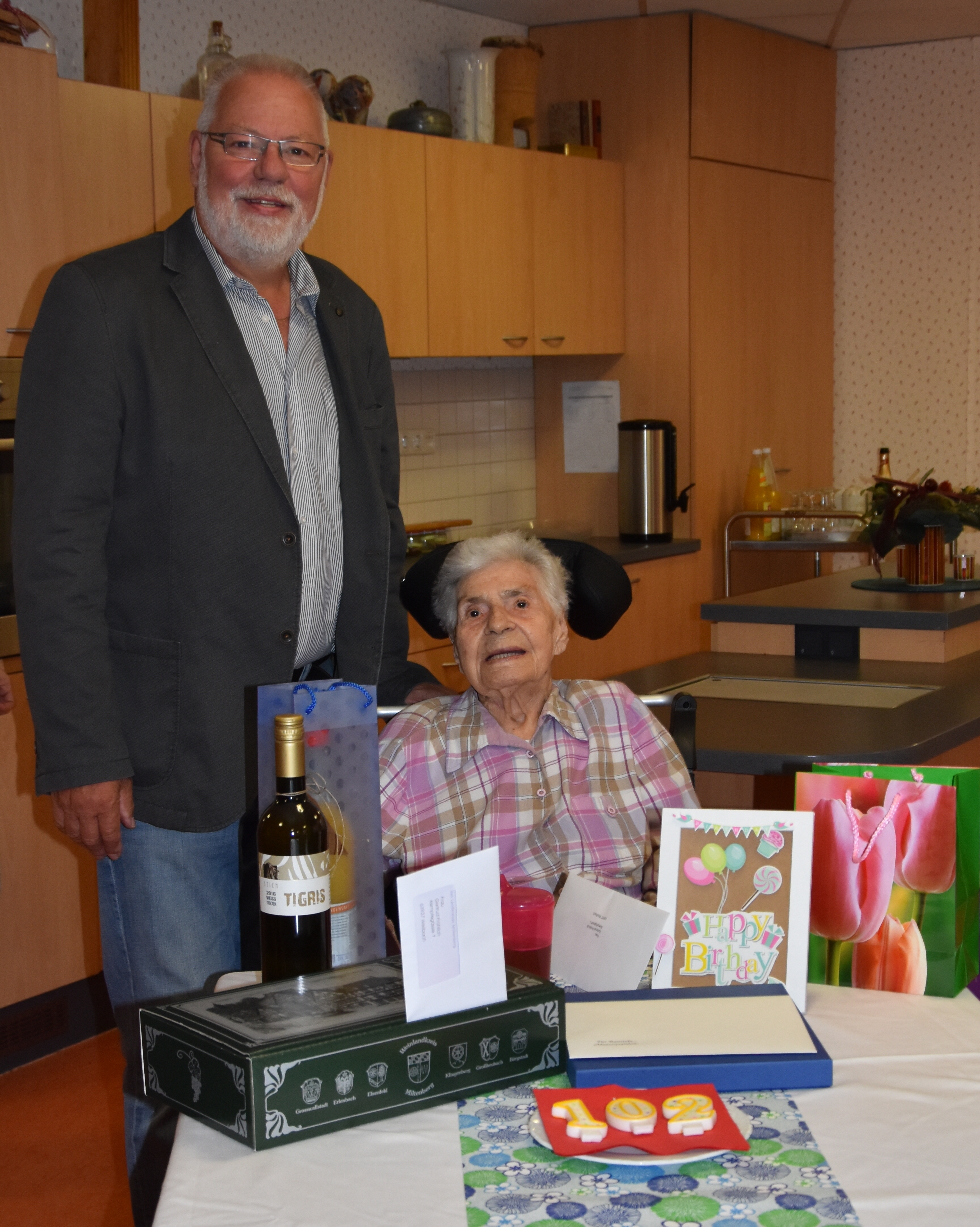 Gertrud Fröhlich und stellvertretender Bürgermeister Michael Müller.