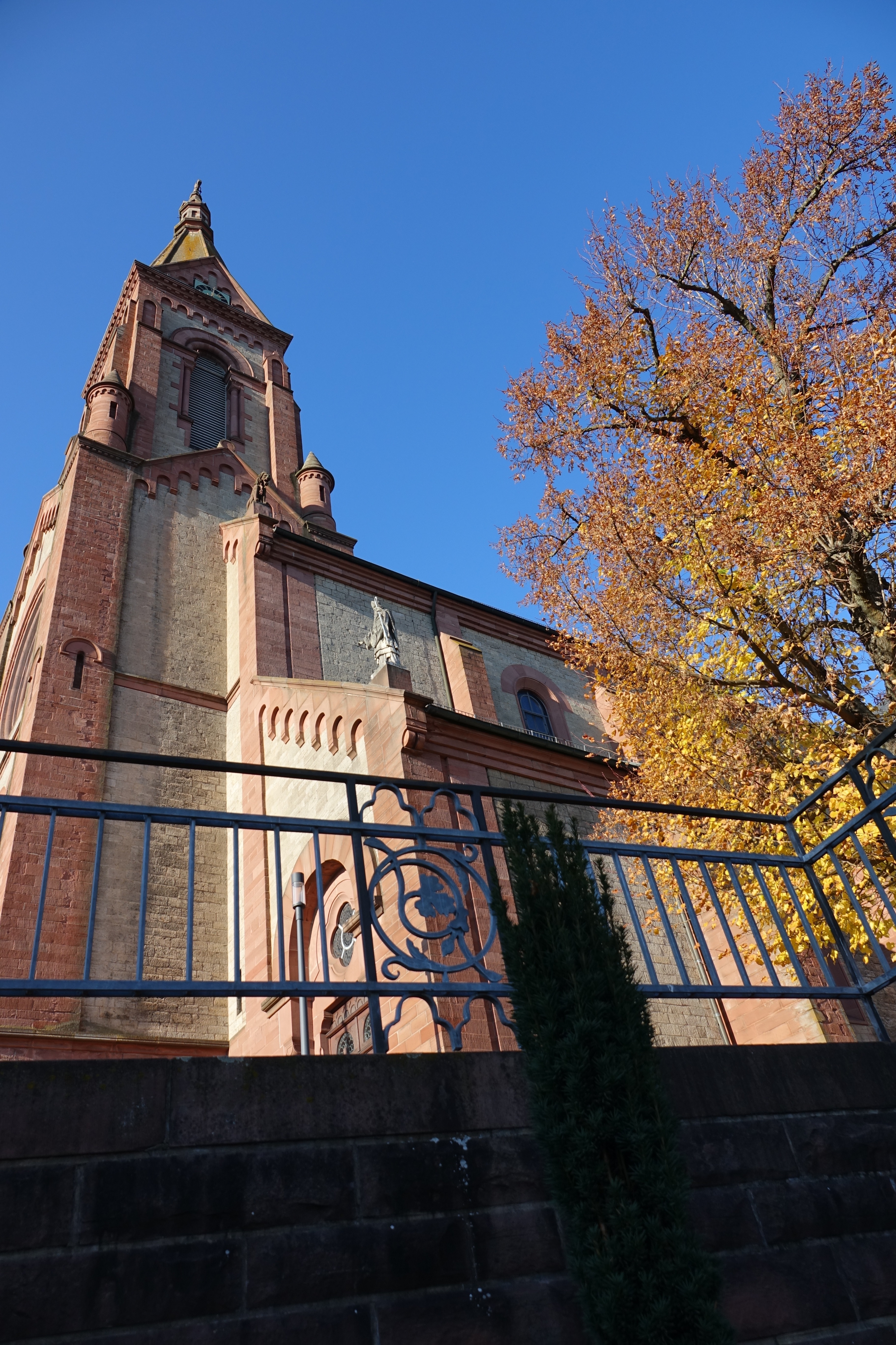 Katholische Pfarrkirche St. Alban in Hardheim - Der so genannter Erfa-Dom