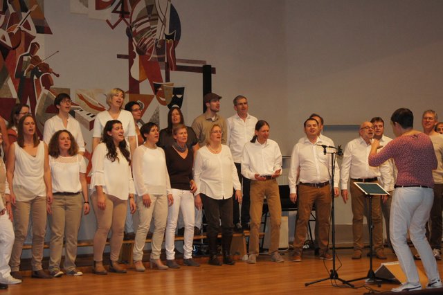 Der Auswahl-Popchor Fränk'n'Feel unter der Leitung von Franny Fuchs.