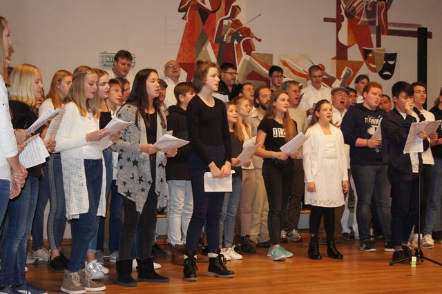 Projektchor des Sängerkreises Miltenberg, Leitung Franny Fuchs.