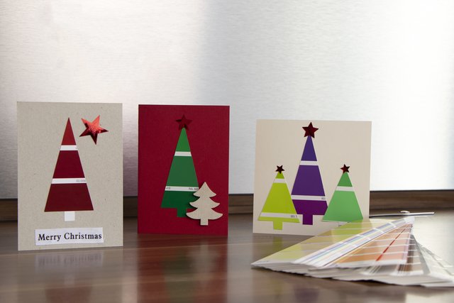 Weihnachtskarte mit Weihnachtsbäumen aus Farbfächern | Foto: Foto: DIY Academy