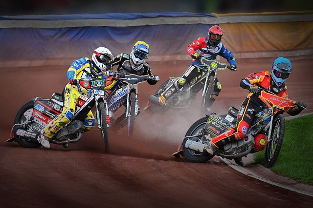 RACE | Foto: Helmut Plaha