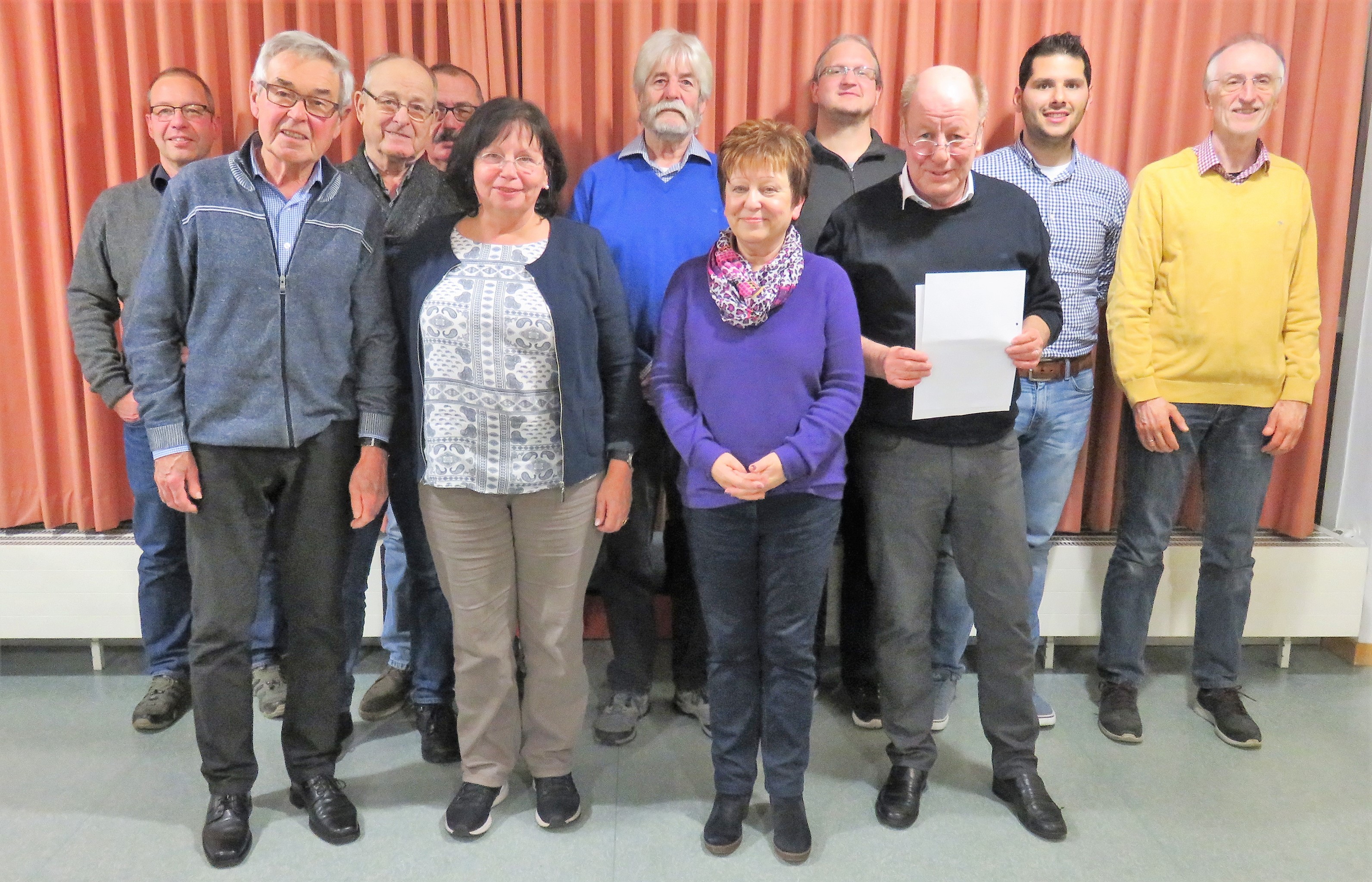 Vorsitzender der SPD in Nilkheim bleibt Dr. Reinhard Böhlau (ganz rechts)