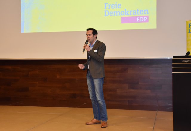 Martin Hagen, Fraktionsvorsitzender der FDP im bayerischen Landtag, erklärte in freier Rede seine Neujahrswünsche für 2019.