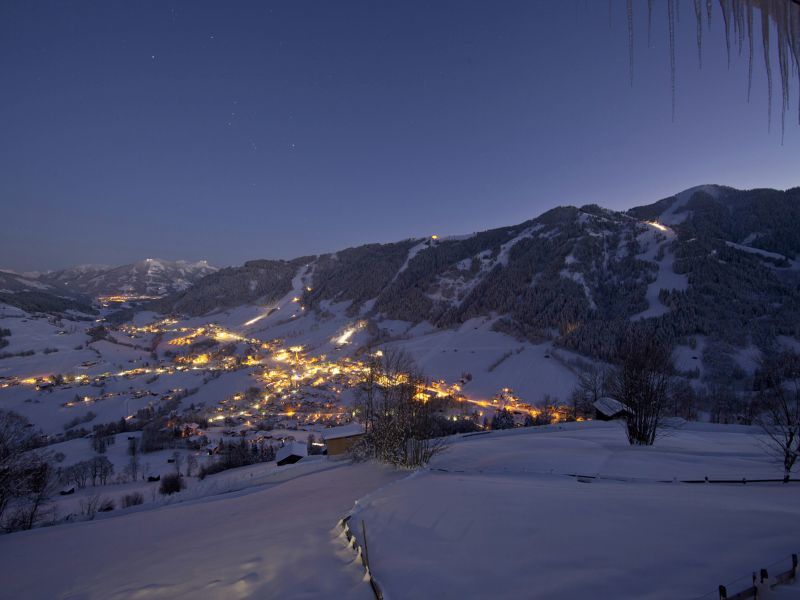Bezaubernde Ausblicke bei der nächtlichen Schneeschuh-Tour.
Foto: Wildschönau Tourismus, T.Trinkl