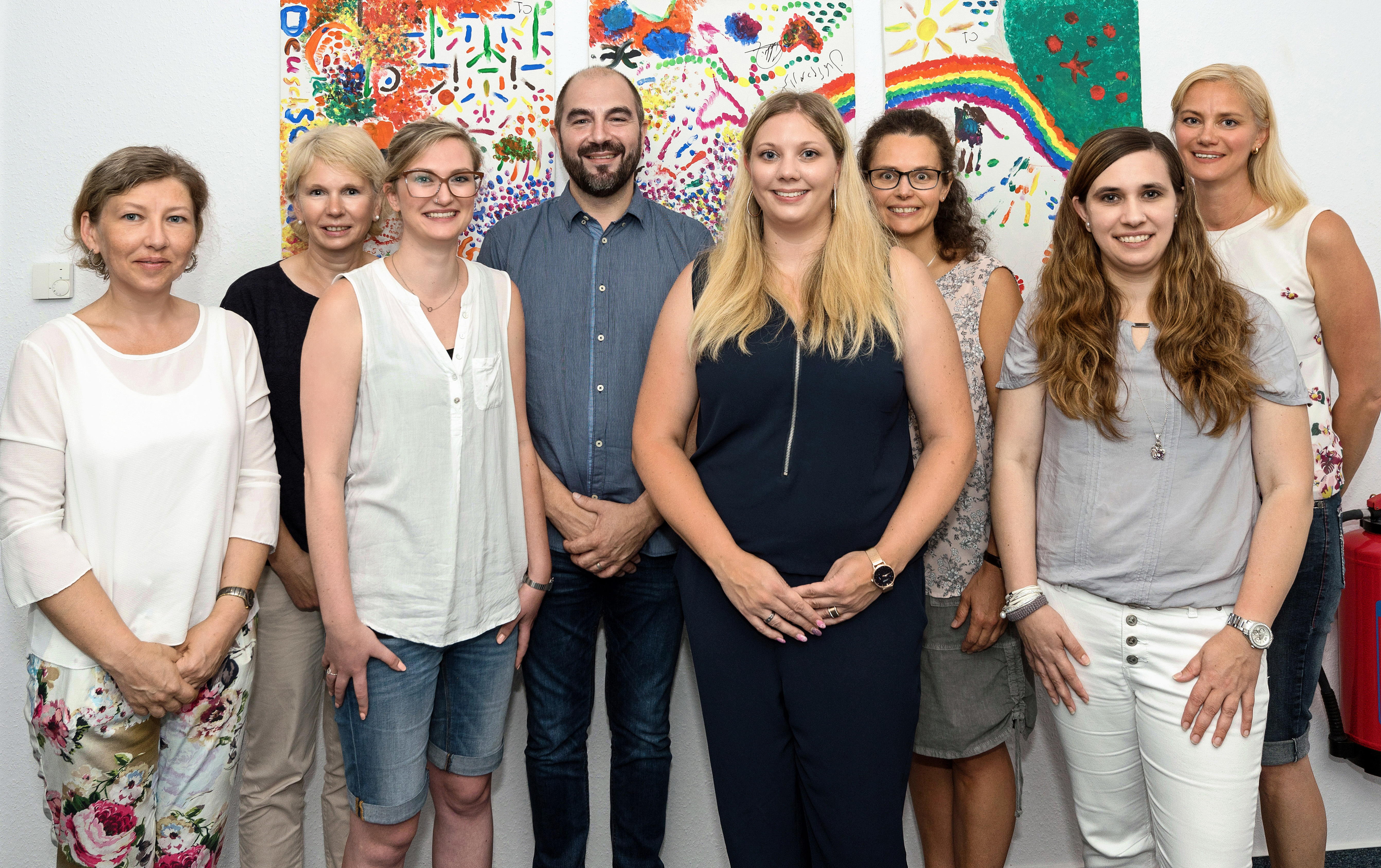 von links: Natalia Marrero (JaS Berufsschule Miltenberg), Martina Laut (U25-Team JobCenter), Wiebke Thamsen (Jugendberufshilfe), Roman Zimmermann (Jugendberufshilfe), Anke Bergmann (U25-Team JobCenter), Heide Moos (Berufsberatung Agentur für Arbeit), Kerstin Lauer (U25-Team JobCenter), Diana Jäckel (Berufsberatung Agentur für Arbeit). Auf dem Bild fehlt Uwe Ludorf als JaS der Berufsschule Obernburg.
Bild:Winfried Zang