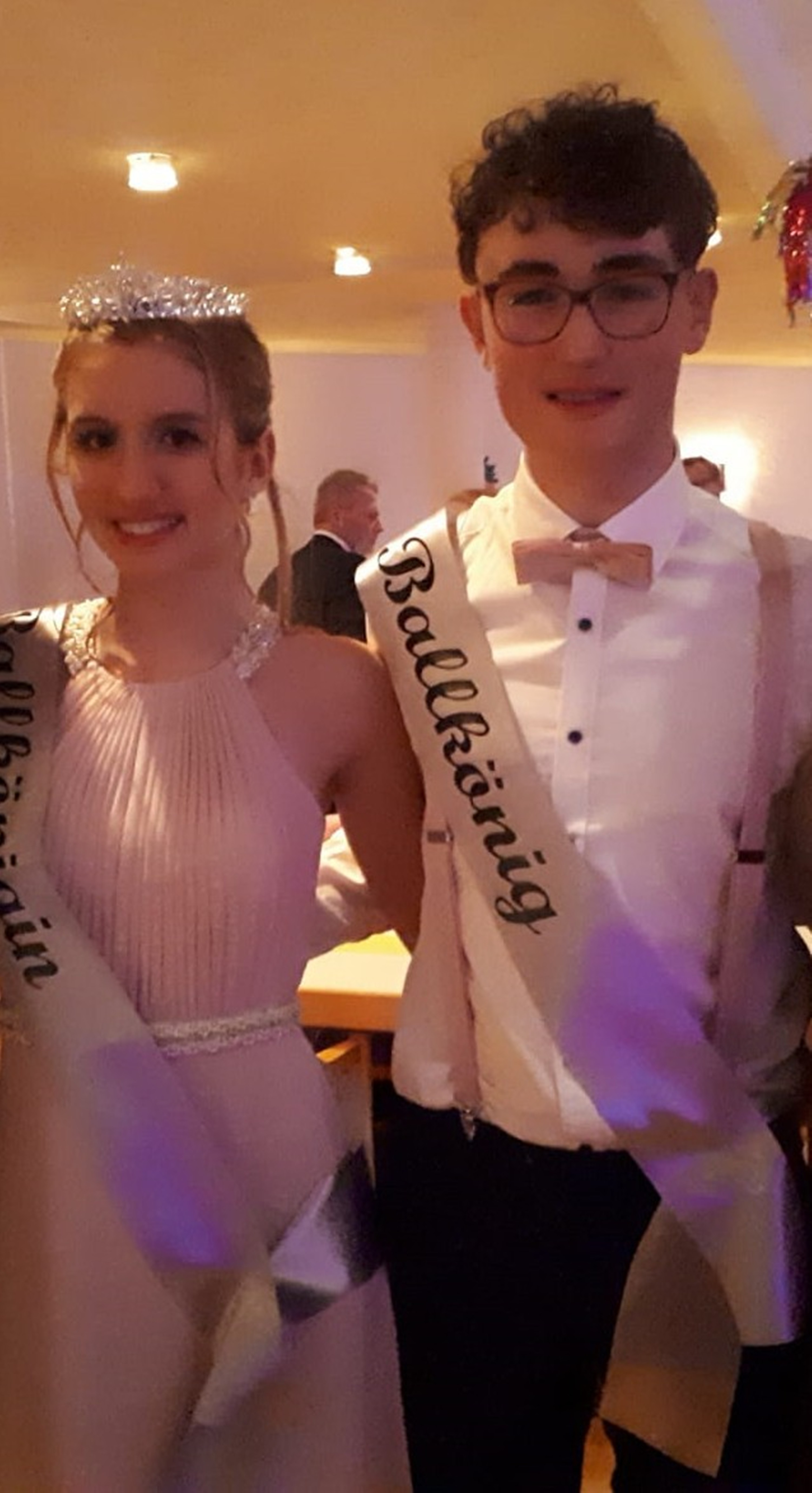 Das diesjährige Ballkönigspaar: Angelina Tienes (10b) und Jonas Heinemann (10a)